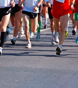 Illustration de coureurs sur route